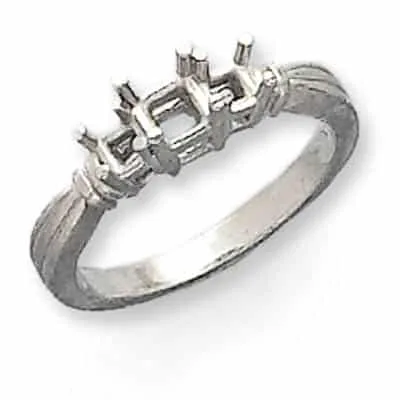 RM-644: 3 STONE CAST SQUARE RING